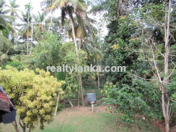 Well Maintained Colonial House Near Mirissa